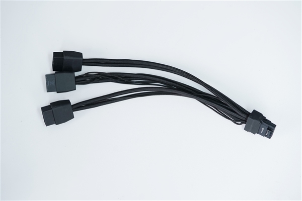 一如既往的精美！NVIDIA RTX 5080显卡图赏