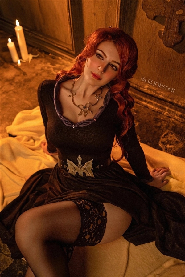 《古墓丽影》劳拉Cos美图欣赏：身材超还原