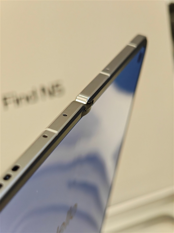 OPPO Find N5真机出炉：折痕最浅 机身全球最薄