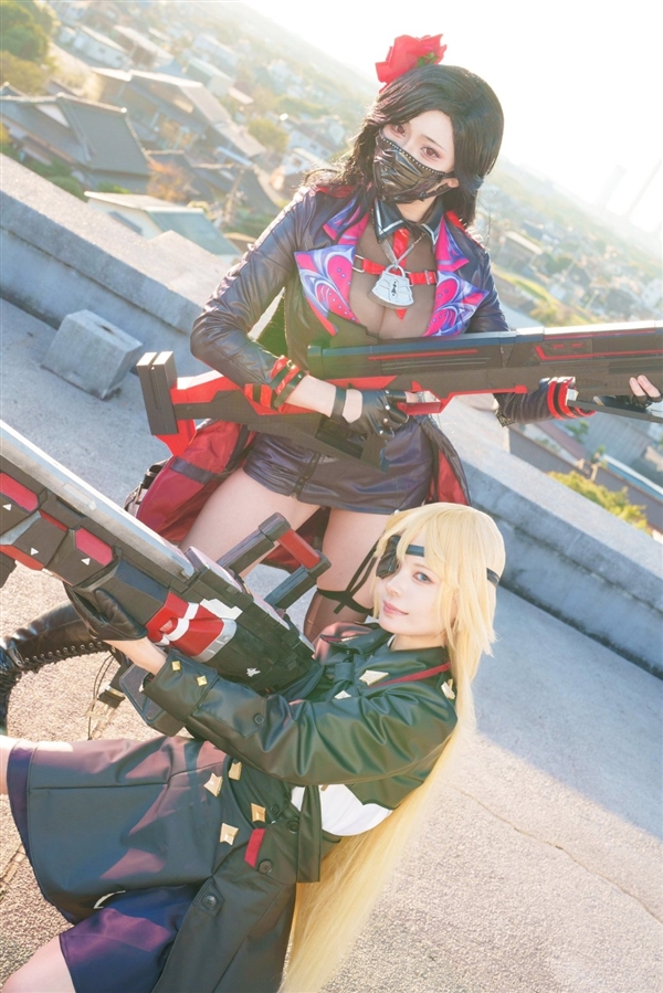 日本美女Cos《星刃》女主伊芙：还原度高