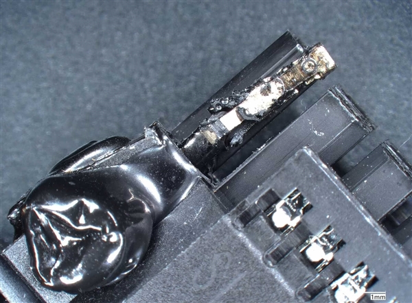 号称绝对安全！RTX 5090 FE电源线最热达151℃