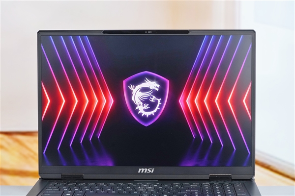 强劲性能+4K Mini-LED震撼大屏！微星泰坦18 Pro游戏本图赏