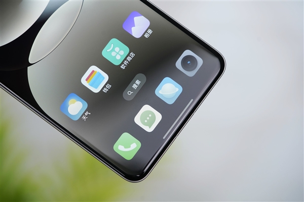 2600元最便宜骁龙8至尊版！真我GT7 Pro竞速版图赏