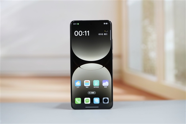 2600元最便宜骁龙8至尊版！真我GT7 Pro竞速版图赏