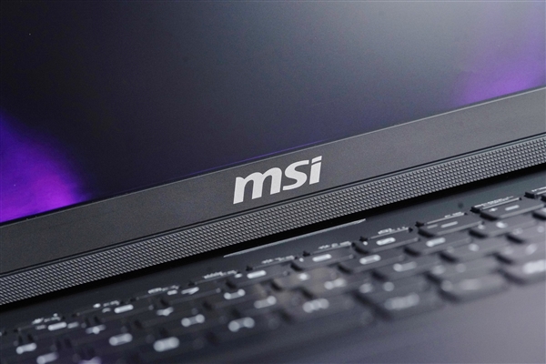 强劲性能+4K Mini-LED震撼大屏！微星泰坦18 Pro游戏本图赏