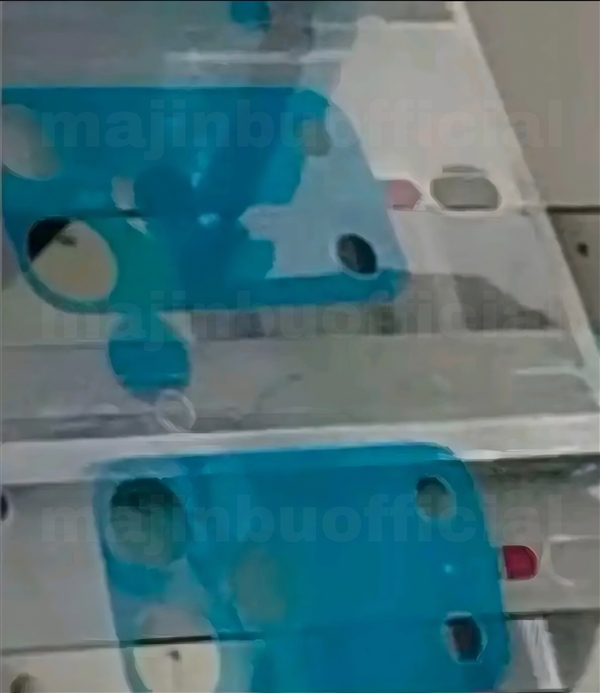 iPhone 17 Pro模具曝光：横向大矩阵设计 苹果变化最大的Pro机型