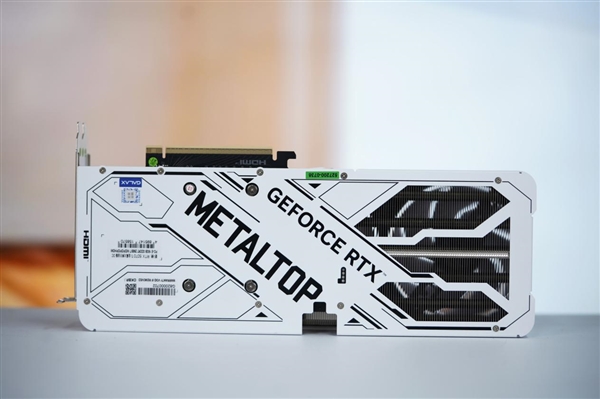 铝合金一体成型！影驰RTX 5070 Ti金属大师OC显卡图赏