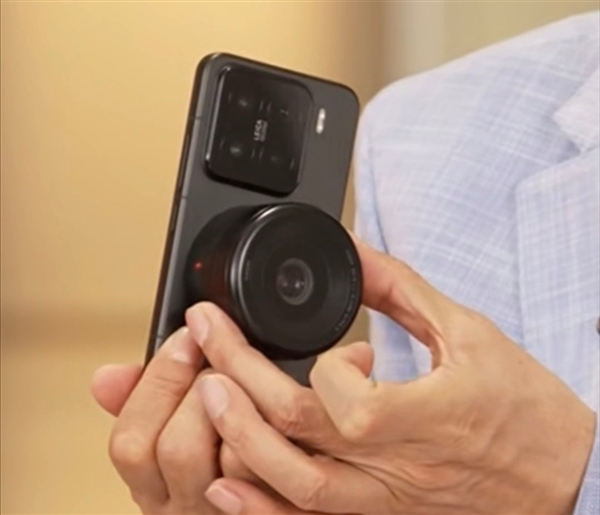 小米外置镜头亮相：手机影像旗舰要变天了