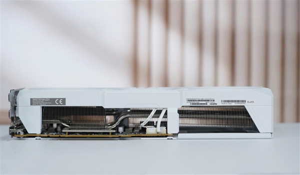 性价比装机利器！蓝宝石RX 9070显卡图赏