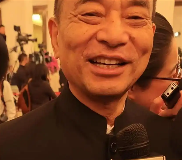 刘永好很佩服王兴兴：他的年龄比我女儿还小