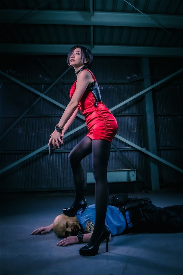 日本美女月岛圭Cos艾达王美图：旗袍造型无比诱人！