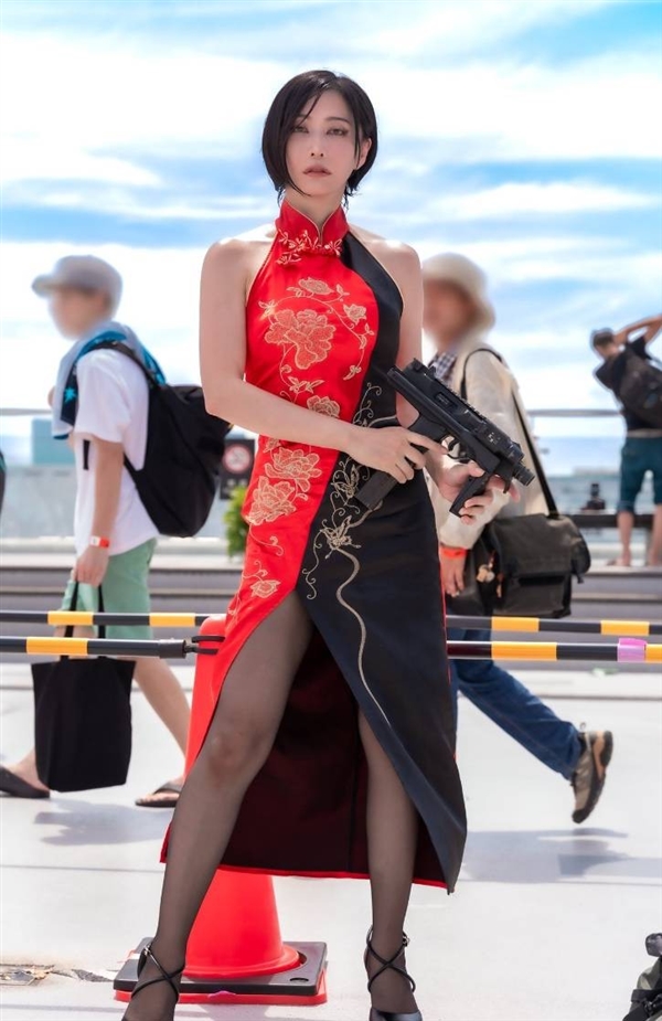 日本美女月岛圭Cos艾达王美图：旗袍造型无比诱人！