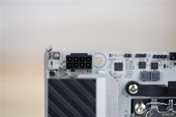 小巧迷你！七彩虹CVN B850I GAMING FROZEN V14主板图赏