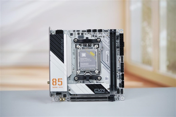 小巧迷你！七彩虹CVN B850I GAMING FROZEN V14主板图赏