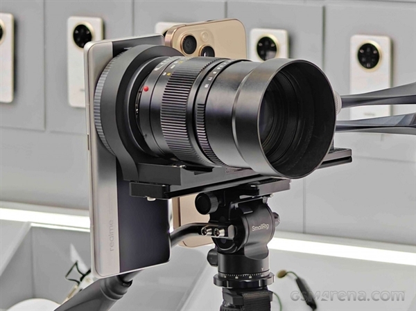 外折笔记本、手机外接镜头 这届MWC 2025花活真不少