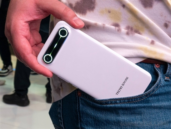 外折笔记本、手机外接镜头 这届MWC 2025花活真不少