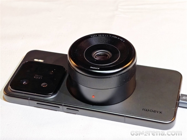 外折笔记本、手机外接镜头 这届MWC 2025花活真不少