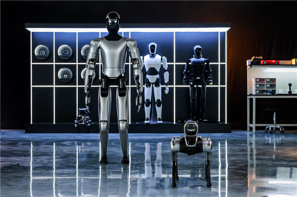 5年后进普通人家庭！魔法原子官宣“千景共创计划”：今年将量产400台人形机器人