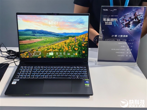 飙升40％能效称王！酷睿Ultra 200HX游戏本正式登场：第一次有了AI