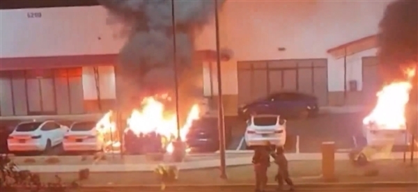 多地爆发“打倒特斯拉”活动！马斯克：DOGE让我付出了巨大代价 