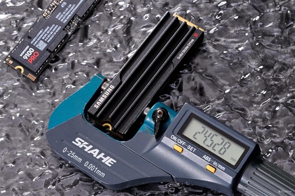 三星9100 PRO PCIe 5.0 NVMe M.2上手：PCIe 5.0时代的性能巅峰