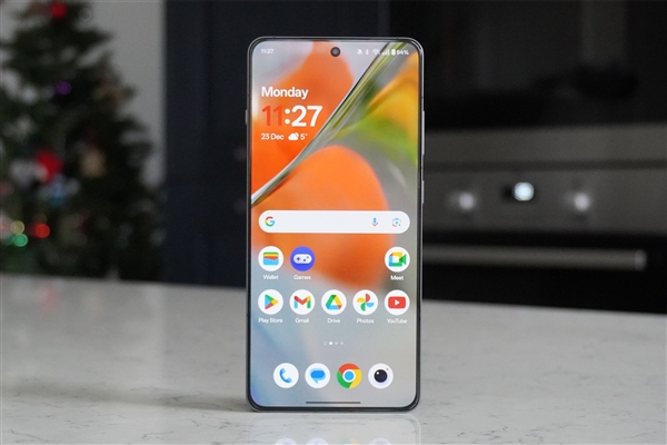 李杰换上一加13T：年度小屏旗舰 性能/续航均是行业最强