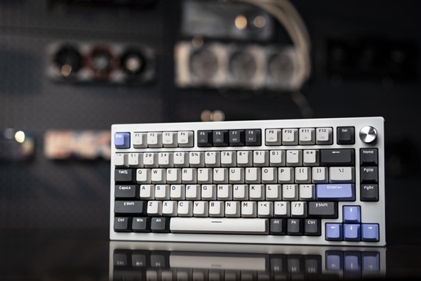 到手仅499元！七彩虹正式杀入机械键盘：隐星KB8 PRO开卖