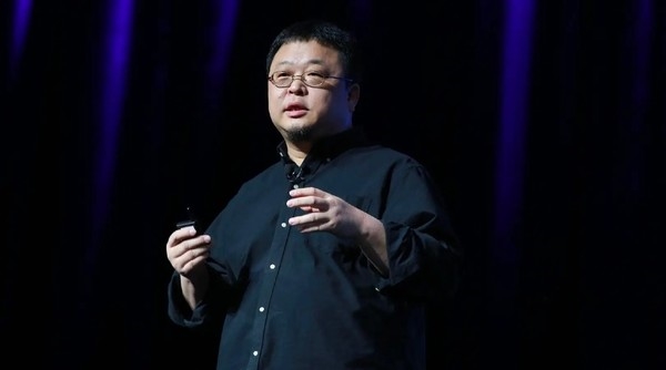 交个朋友推出罗永浩盲盒手办 本人回应：发量造假 差评