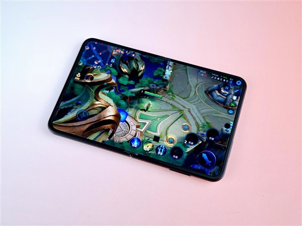 华为Pura X上手：跟纯血鸿蒙简直是绝配