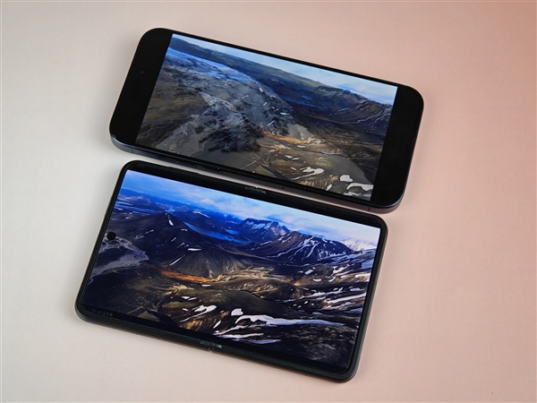 华为Pura X上手：跟纯血鸿蒙简直是绝配