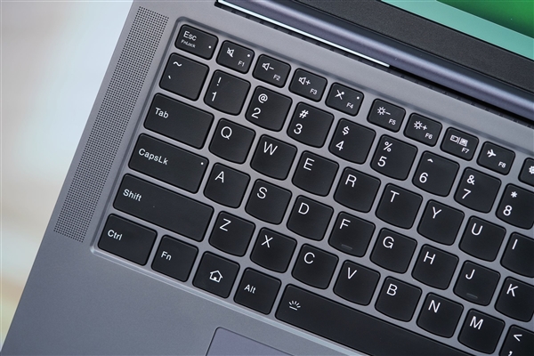 首发兆芯KX-7000！联想开天N8 Pro笔记本图赏