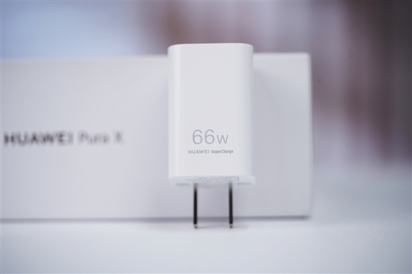 全球首款阔折叠手机！华为Pura X图赏