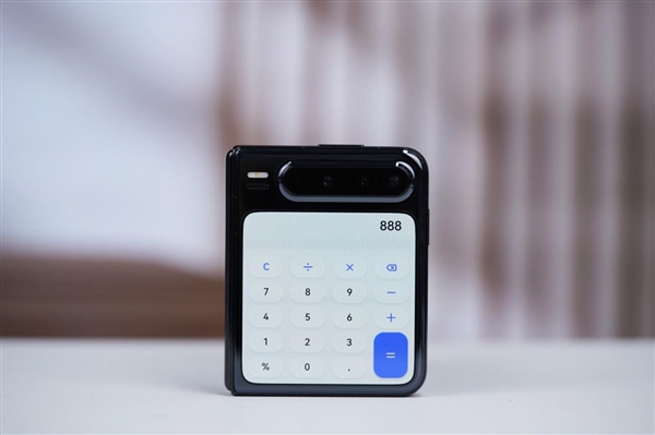 全球首款阔折叠手机！华为Pura X图赏