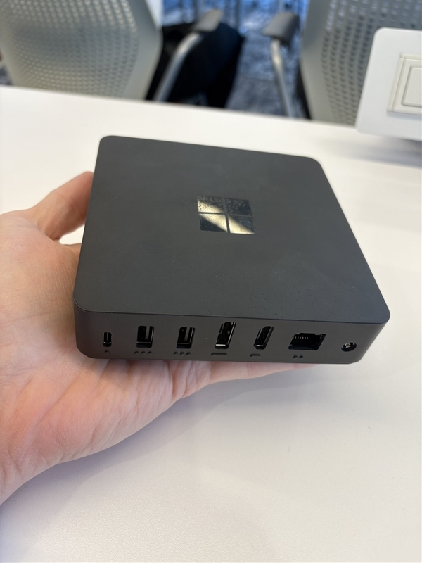 微软迷你PC Windows 365 Link正式上市！售价超2500元