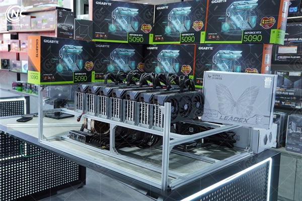 越南用七块RTX 5090打造AI服务器：总功耗超4000W