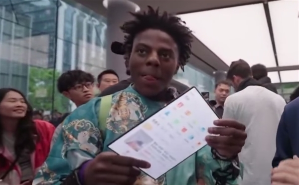 美国超市中国商品被民众抢购 甲亢哥来深圳狂卖3台华为三折叠