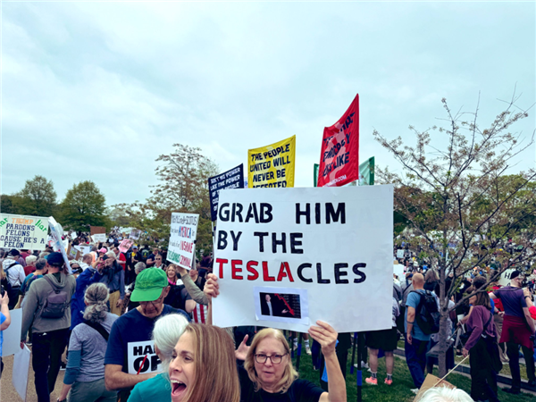 马斯克遭政治反噬