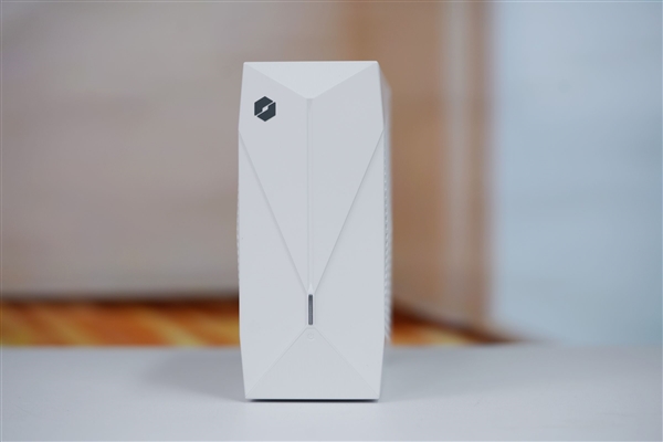 RTX 5090降临！机械革命耀世16 Ultra图赏