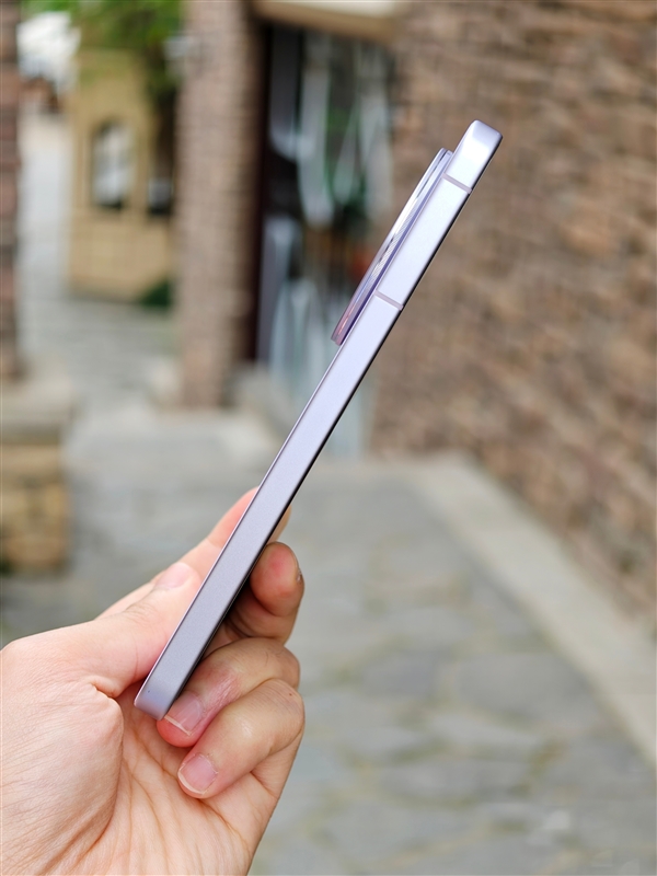 最强直屏旗舰！vivo X200s参数揭晓 4月21日发布