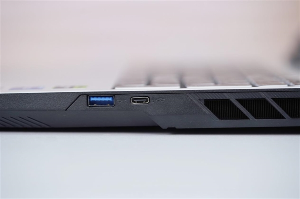 满血RTX 5070Ti加持！七彩虹隐星P16 Pro图赏