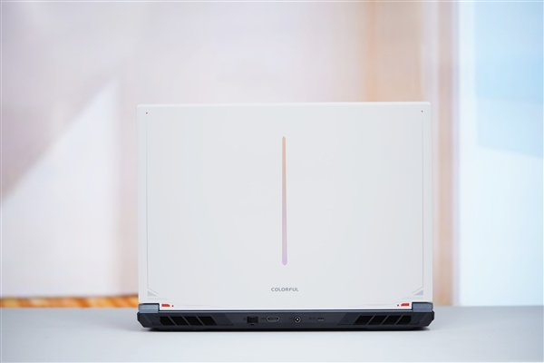 满血RTX 5070Ti加持！七彩虹隐星P16 Pro图赏