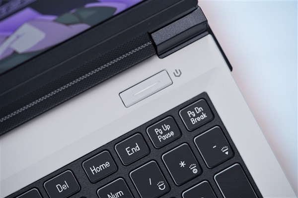 满血RTX 5070Ti加持！七彩虹隐星P16 Pro图赏