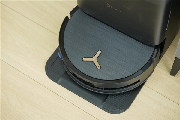 行业首款双核旗舰洗地机！地宝X9 PRO图赏