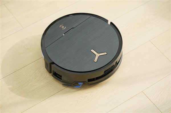 行业首款双核旗舰洗地机！地宝X9 PRO图赏