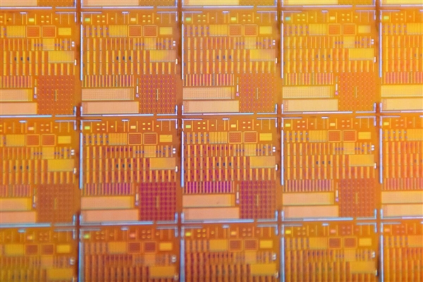 内存的速度+闪存的持久性：DRAM+内存即将面世