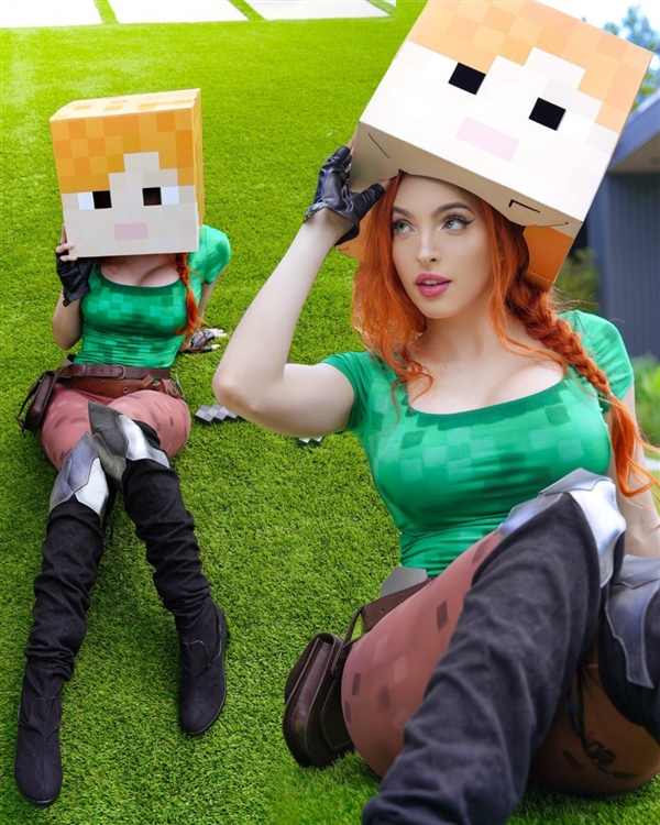 美国小姐姐Cos《我的世界》美图 性感身材让人难忘