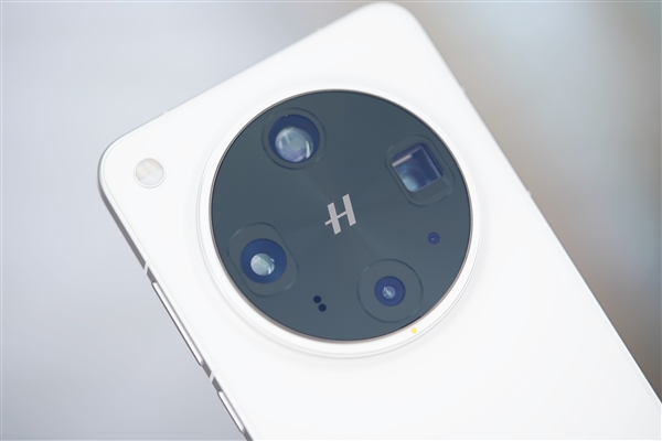 第一款真正适合女生的Ultra！OPPO Find X8 Ultra图赏