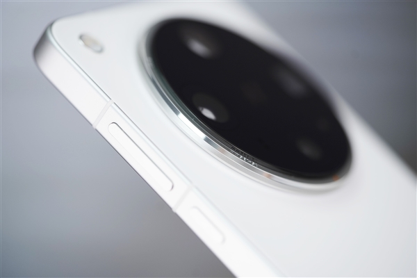 第一款真正适合女生的Ultra！OPPO Find X8 Ultra图赏