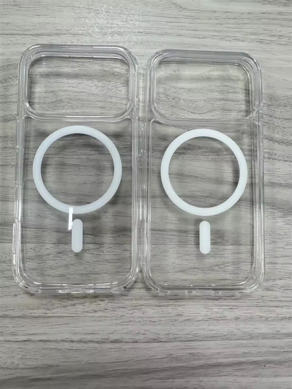 iPhone 17 Pro手机壳现身：硕大镜头开孔极其醒目