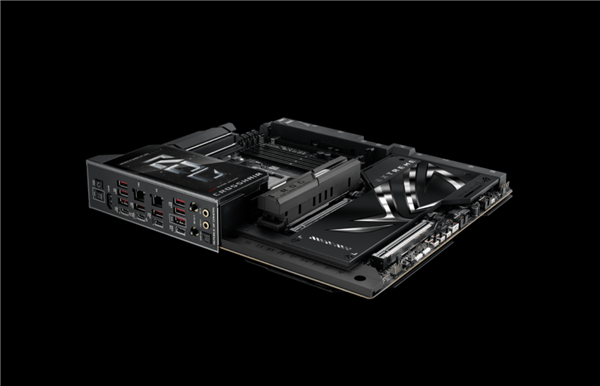 9999元！ROG CROSSHAIR X870E EXTREME发布：锐龙9000最豪华主板